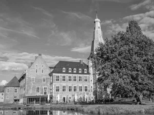 Zomertijd Het Kasteel Van Raesfeld Duitsland — Stockfoto