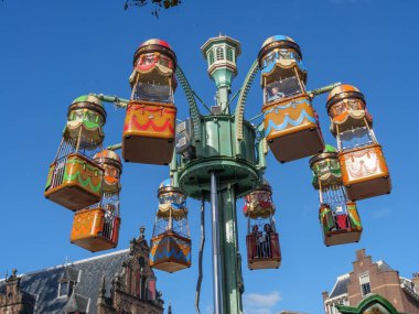 Nijmegen Hollanda 'daki nehir vadisinde.