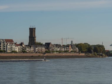 Almanya, Emmerich yakınlarındaki Ren Nehri 'nde.