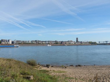 Almanya, Emmerich yakınlarındaki Ren Nehri 'nde.