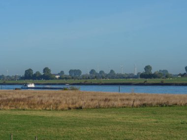 Almanya, Emmerich yakınlarındaki Ren Nehri 'nde.