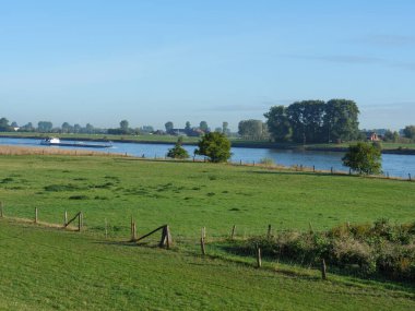 Almanya, Emmerich yakınlarındaki Ren Nehri 'nde.