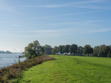 Almanya, Emmerich yakınlarındaki Ren Nehri 'nde.