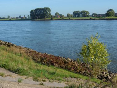 Almanya, Emmerich yakınlarındaki Ren Nehri 'nde.