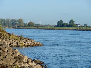 Almanya, Emmerich yakınlarındaki Ren Nehri 'nde.