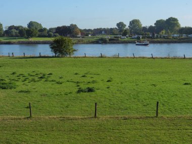 Almanya, Emmerich yakınlarındaki Ren Nehri 'nde.