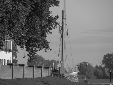 Almanya, Emmerich yakınlarındaki Ren Nehri 'nde.