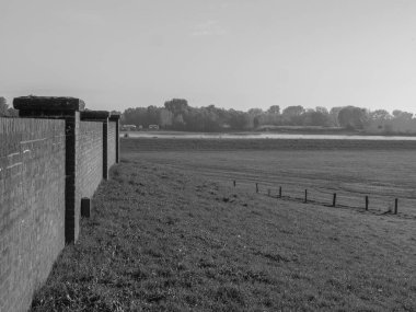 Almanya, Emmerich yakınlarındaki Ren Nehri 'nde.
