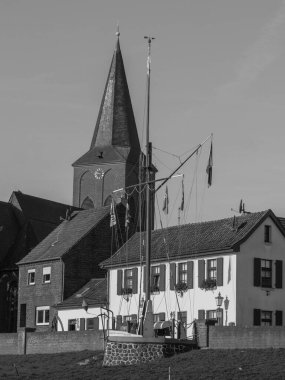 Almanya, Emmerich yakınlarındaki Ren Nehri 'nde.