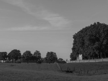 Almanya, Emmerich yakınlarındaki Ren Nehri 'nde.