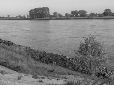 Almanya, Emmerich yakınlarındaki Ren Nehri 'nde.