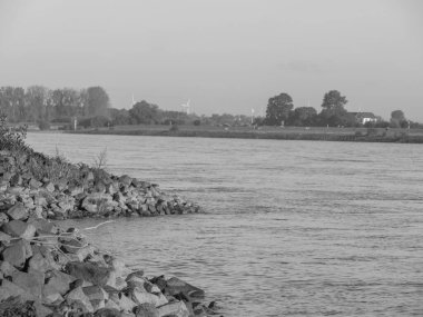Almanya, Emmerich yakınlarındaki Ren Nehri 'nde.