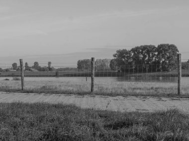 Almanya, Emmerich yakınlarındaki Ren Nehri 'nde.
