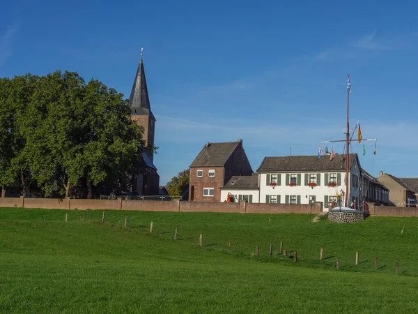 Bij Rhine Rivier Bij Emmerich Duitsland — Stockfoto