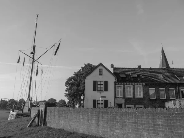 Bij Rhine Rivier Bij Emmerich Duitsland — Stockfoto