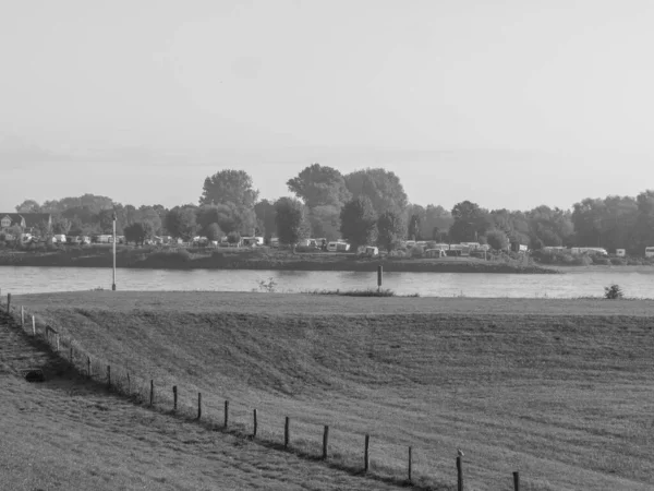 Bij Rhine Rivier Bij Emmerich Duitsland — Stockfoto