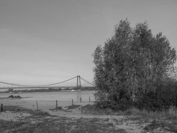 Bij Rhine Rivier Bij Emmerich Duitsland — Stockfoto