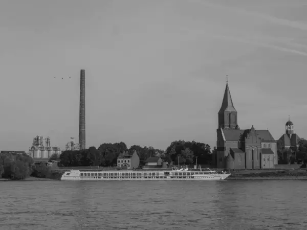 Vid Rinfloden Nära Emmerich Tyskland — Stockfoto