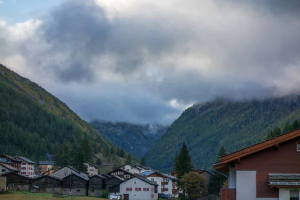 Pěší Turistika Švýcarských Alpách — Stock fotografie