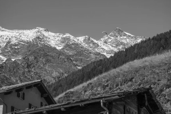 Hiking Swiss Mountains — Stock Photo, Image