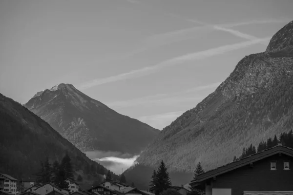 Wędrówki Szwajcarskich Górach — Zdjęcie stockowe