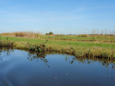 Hollanda 'daki Giethoorn' un küçük bir köyü.