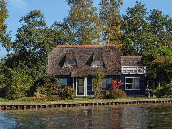 Μικρό Χωριό Giethoorn Στην Ολλανδία — Φωτογραφία Αρχείου