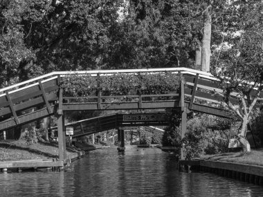 Hollanda 'daki Giethoorn' un küçük bir köyü.