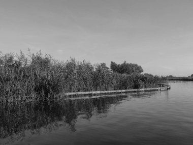 Hollanda 'daki Giethoorn' un küçük bir köyü.