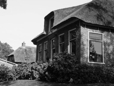 Hollanda 'daki Giethoorn' un küçük bir köyü.