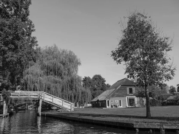 Malá Vesnice Giethoorn Nizozemsku — Stock fotografie