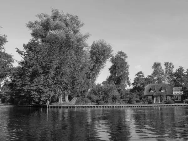 Mała Wioska Giethoorn Holandii — Zdjęcie stockowe