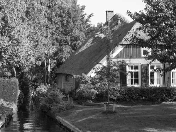 Kis Falu Giethoorn Hollandiában — Stock Fotó