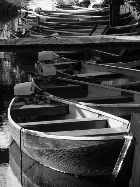 Malá Vesnice Giethoorn Nizozemsku — Stock fotografie