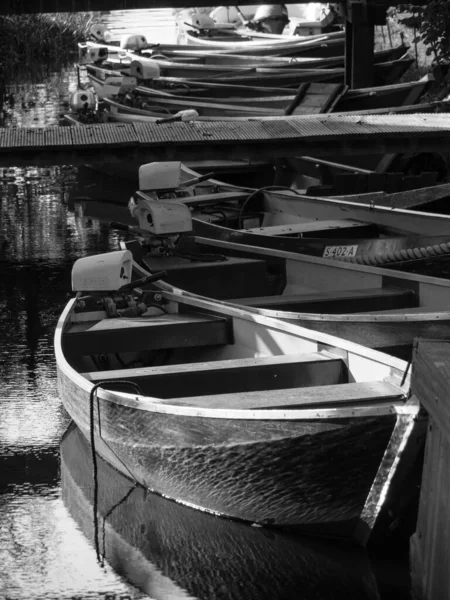 Malá Vesnice Giethoorn Nizozemsku — Stock fotografie