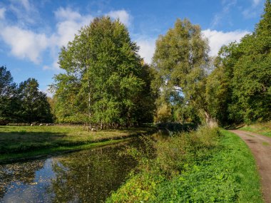 Schuettorf şehri Almanya 'nın Vechte nehrinde.