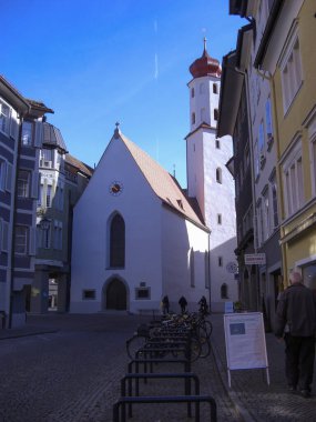 Feldkirch, Avusturya, 26 Şubat 2019 Merkezde küçük bir katolik kilisesi