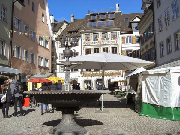 Feldkirch Áustria Fevereiro 2019 Pequena Fonte Água Cidade Velha Dia — Fotografia de Stock