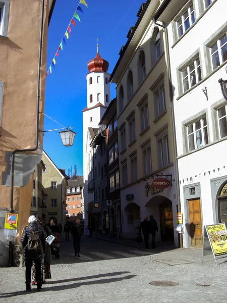 Feldkirch Rakousko Února 2019 Lidé Objevují Staré Město Slunečného Dne — Stock fotografie