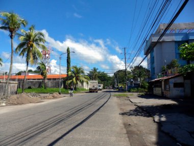 21 Ocak 2012 'de Tacloban' ın merkezinde.
