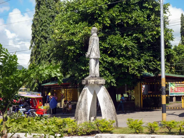 Filipinler Leyte Deki Yeşil Bir Parkta Heykel Ocak 2012 — Stok fotoğraf