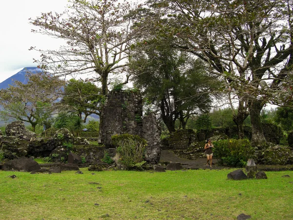 Antiguas Ruinas Históricas Destruidas Cagsawa Cerca Legazpi Filipinas Enero 2012 — Foto de Stock