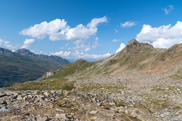 Vals Suiza Agosto 2021 Paisajes Alpinos Una Vista Majestuosa Con —  Fotos de Stock