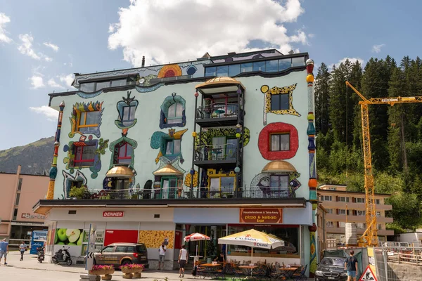 Arosa Sviçre Ağustos 2021 Renkli Yüzüyle Muhteşem Bir Bina — Stok fotoğraf
