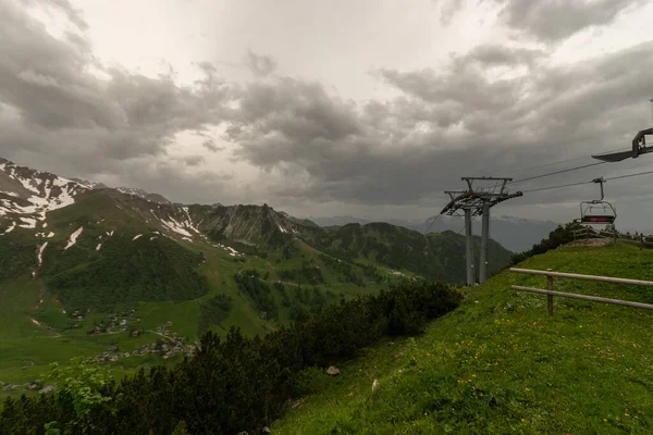 Sareis Liechtenstein Juni 2021 Uitzicht Bergen Een Bewolkte Dag — Stockfoto