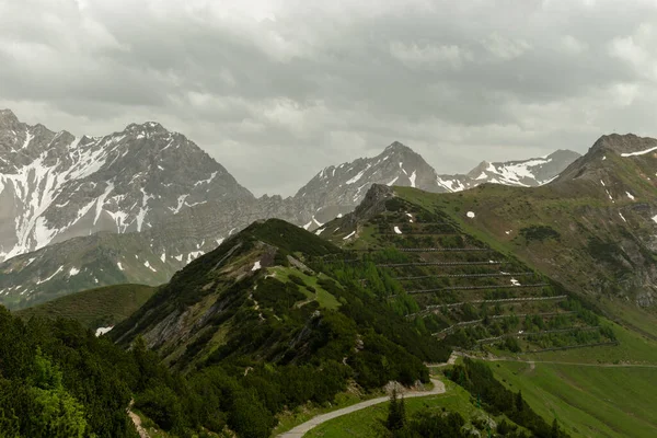 2021年6月20日 列支敦士登萨雷斯 在阴天的高山全景 — 图库照片