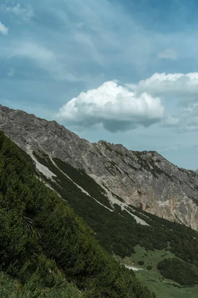 Sareis Liechtenstein Junho 2021 Panorama Montanha Dia Nublado — Fotografia de Stock