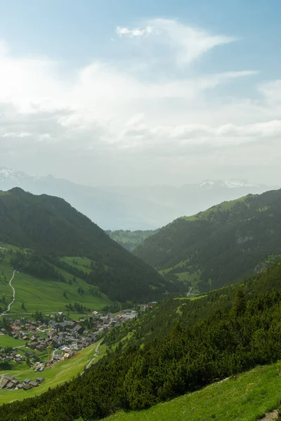 Sareis Liechtenstein Juni 2021 Mooi Uitzicht Alpen Met Wolken Lucht — Stockfoto