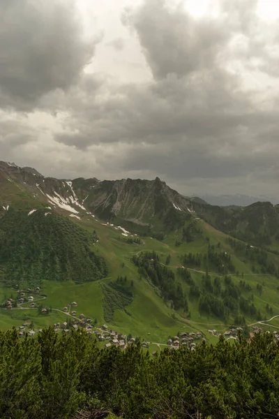 Sareis Liechtenstein Juni 2021 Mooi Uitzicht Alpen Met Wolken Lucht — Stockfoto