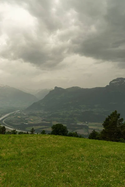 Трізенберг Ліхтенштейн Червня 2021 Мило Оглядає Альпи Долину Рейну День — стокове фото